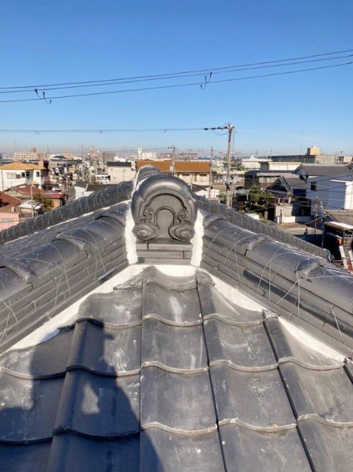 漆喰塗り替え工事で施工した屋根